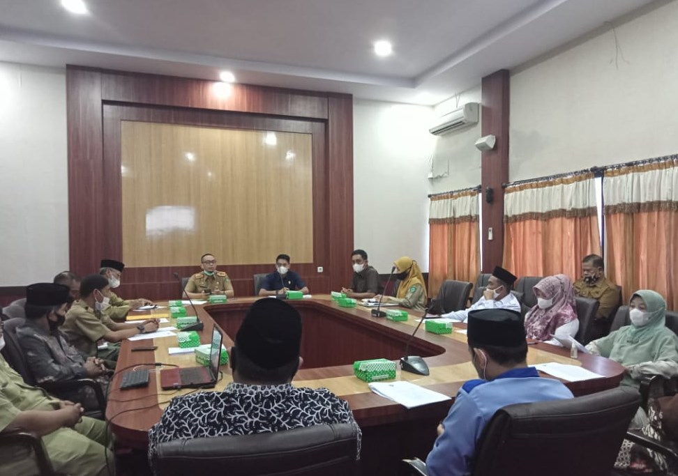 Model Meja Rapat Kantor yang Nyaman