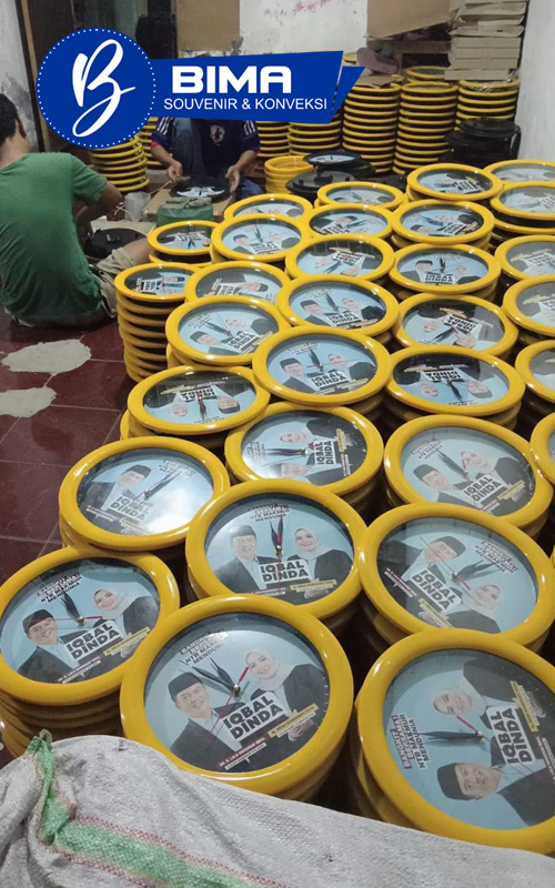 Jam Dinding Custom untuk Souvenir Pilgub NTB Iqbal Dinda
